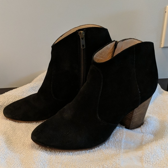 Club Monaco black suede side 9 zipper ankle Size 9 - Picture 5 of 16